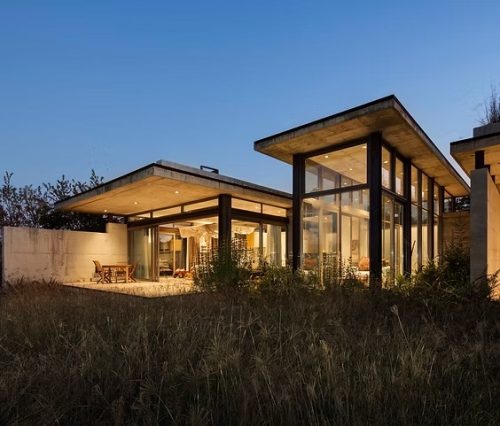 9673d5_6c969e9b388c41ae97fec2f22a1d3d15~mv2